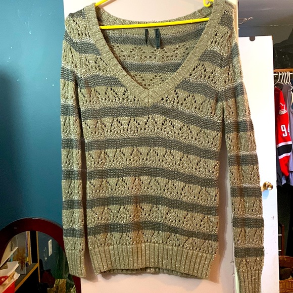 Unique Guess sweater - Picture 1 of 3